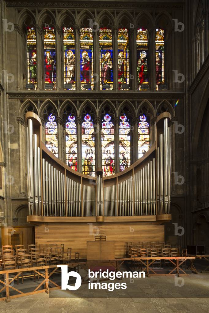 Choir organ. St Stephen's Cathedral in Metz, 12th-15th Century (photo)