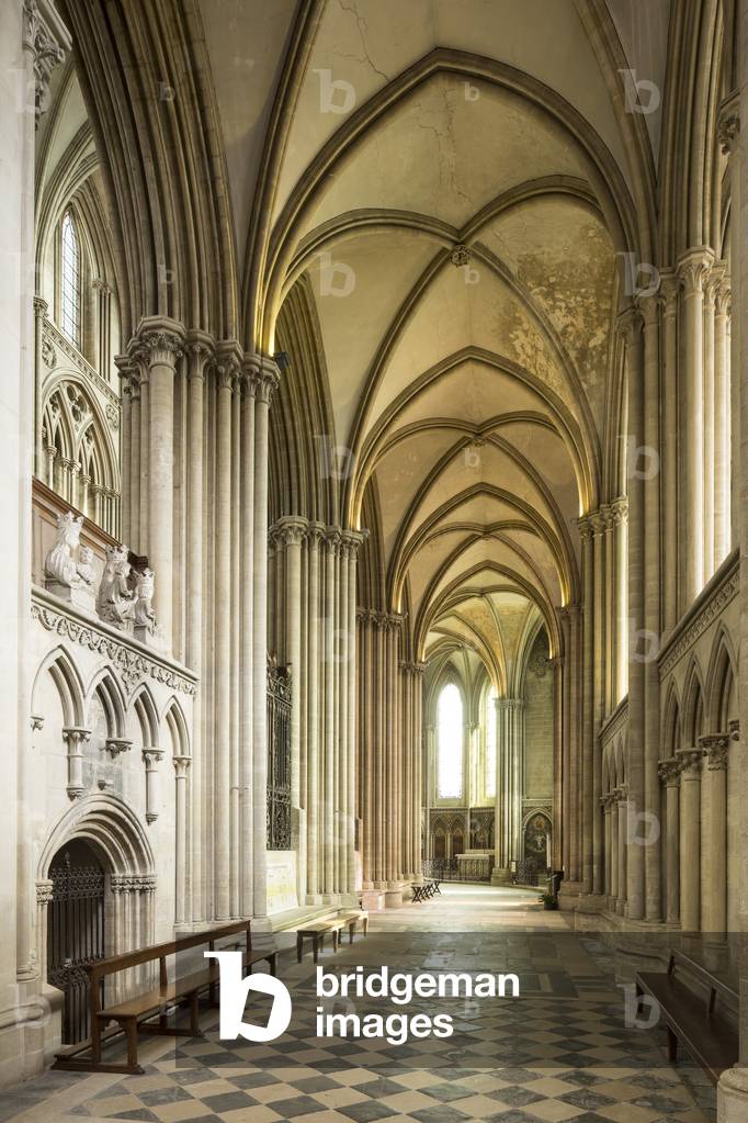 south ambulatory, Saint Vincent Cathedral of Bayeux
