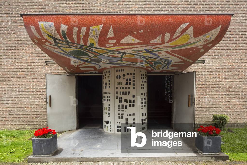 Holy Therese Chapel of the Child Jesus, 1956-1958, Hem