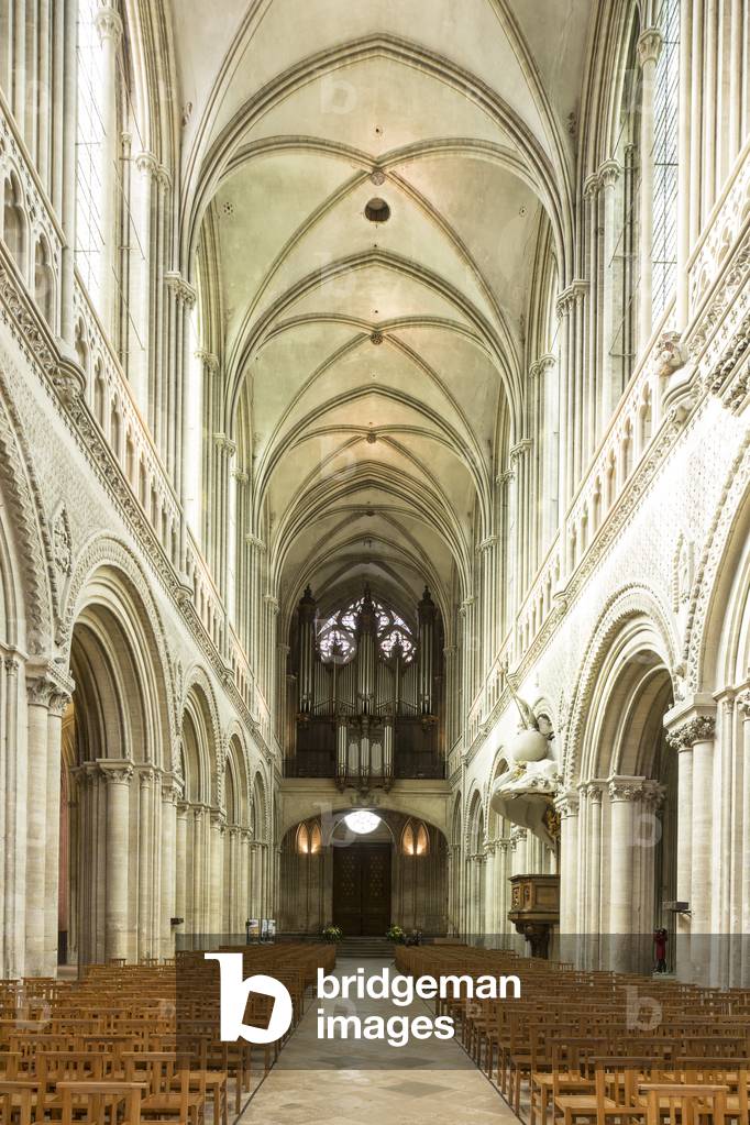 general view nave, cathedral Saint Vincent de Bayeux