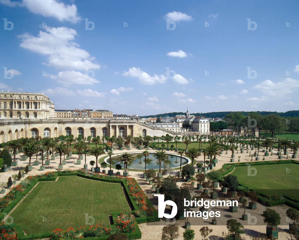 The dairy in the hamlet of the Queen in the northwest part of the garden of the Peer Trianon, built in 1782 by Hubert Robert (1733-1808). Chateau de Versailles (Les Yvelines), 1660-1700. Principal architects: Louis Le Vau (1612-1670) and Jules Hardouin Mansart (1646-1708).