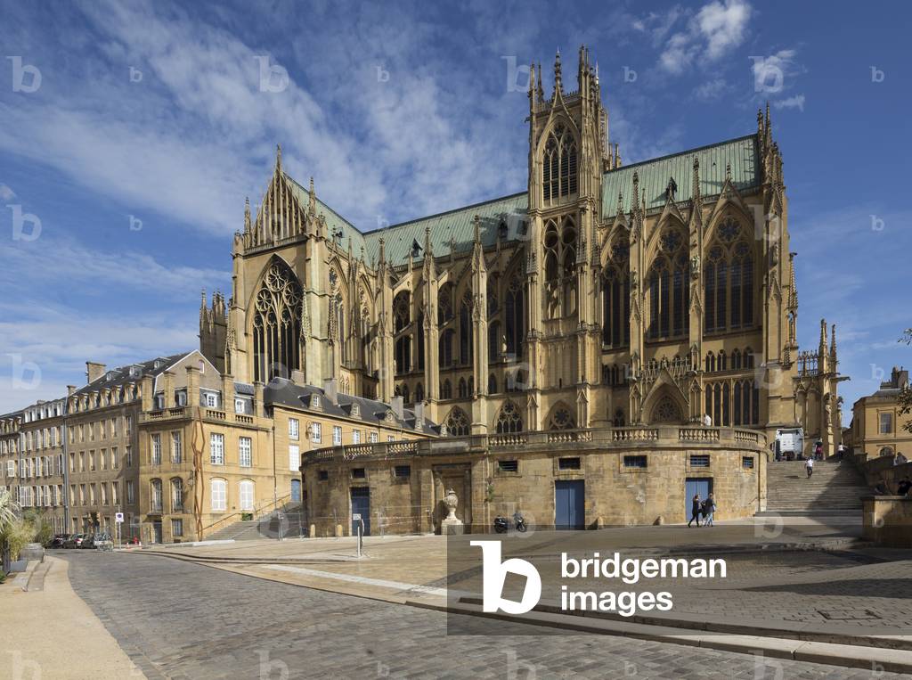 General view north facade. St Stephen's Cathedral in Metz, 12th-15th Century (photo)