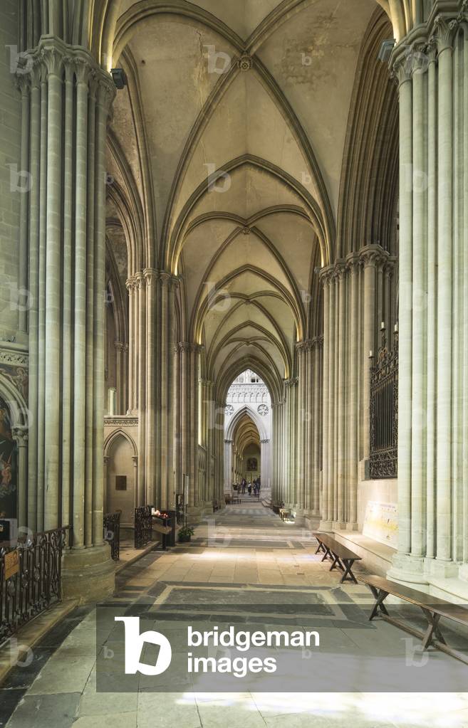 south ambulatory, Saint Vincent Cathedral of Bayeux