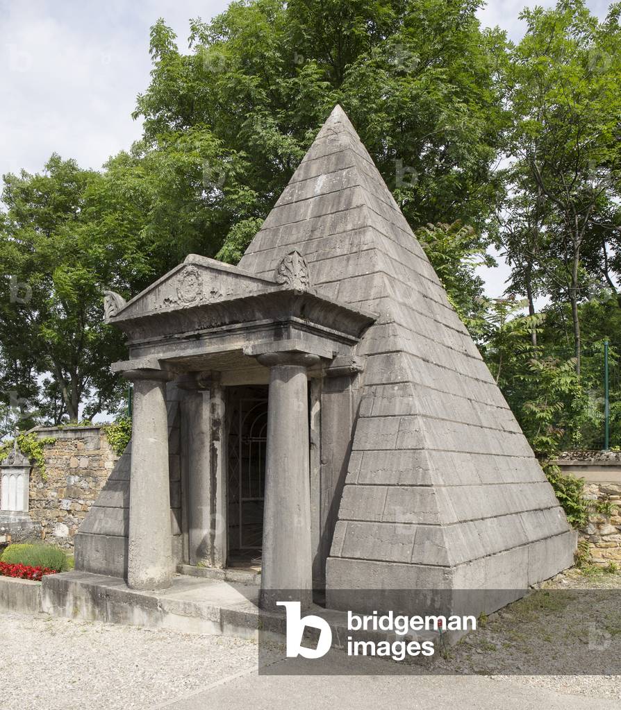 Loyasse Cemetery, Lyon, 2016 (photography)