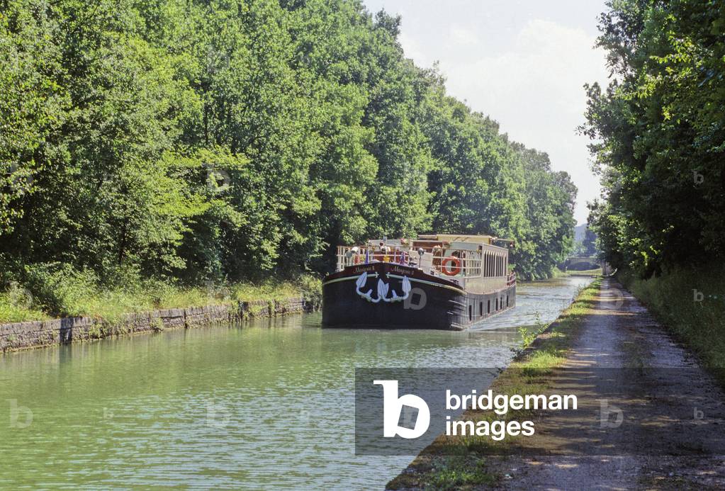 The Burgundy Canal. Photography 2003