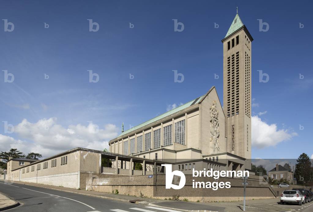 Basilica of Our Lady of the Trinity, 1932-1949, Blois