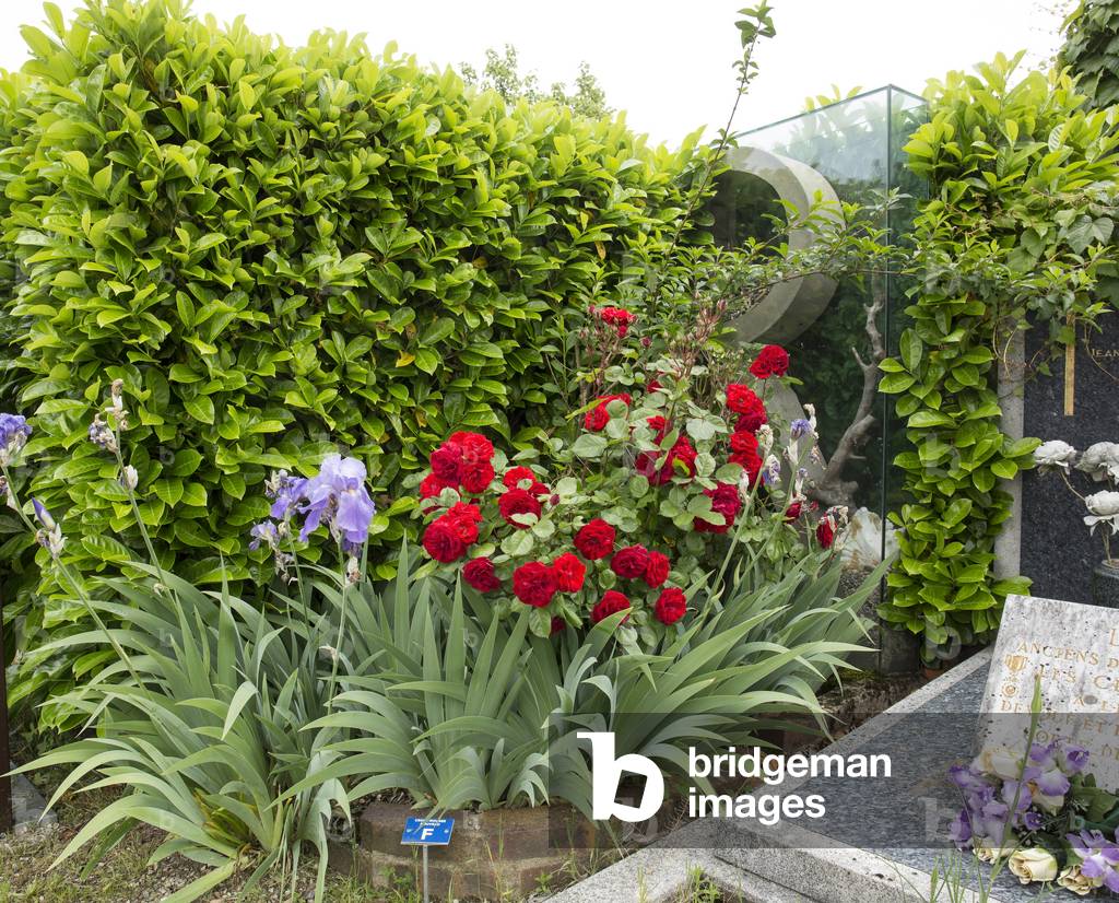 Cemetery of the Croix-Rousse, Lyon, 2016 (photograph)