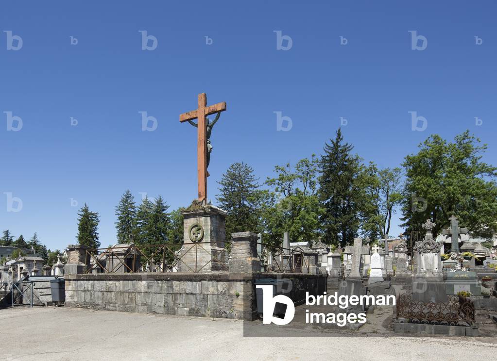 Besancon Cemetery, 2016 (photography)