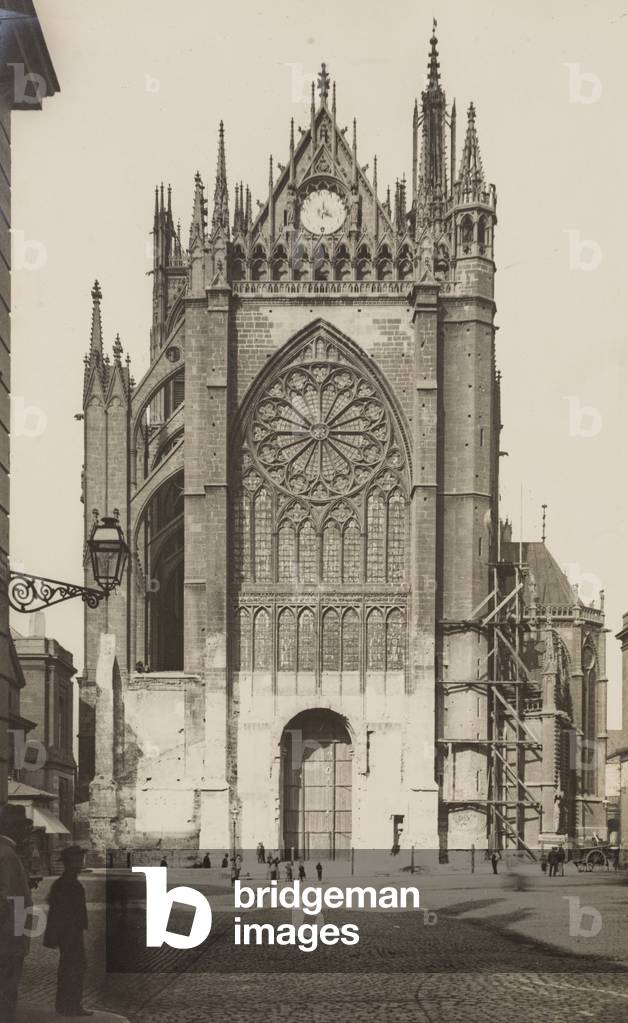 Cross vaults of the transept. St Stephen's Cathedral in Metz, 12th-15th Century (photo)