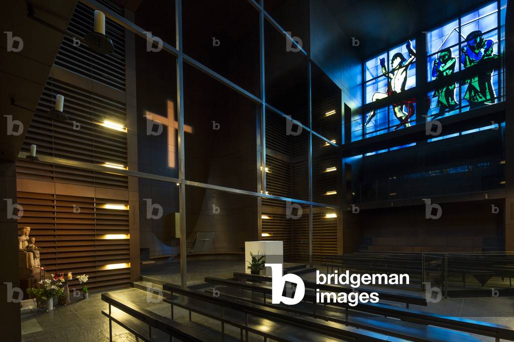 Church Notre Dame de l'Arche d'Alliance, 1995-1998, Paris