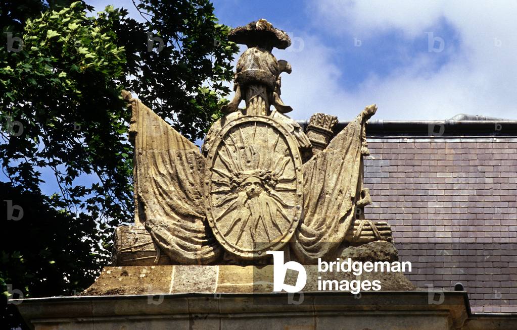 Trophee representing an allegory of the Sun King on the Porte de France, Citadelle de Longwy, Meurthe-et-Moselle (Meurthe-et-Moselle), Lorraine. Architecture by Sebastien Le Prestre, Marquis de Vauban (1633-1707), 1678-1690. The Porte de France is decorated with trophees.