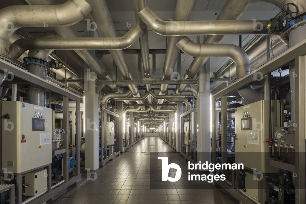 Drinking water production plant, Saint Cloud, 2018 (photograph)