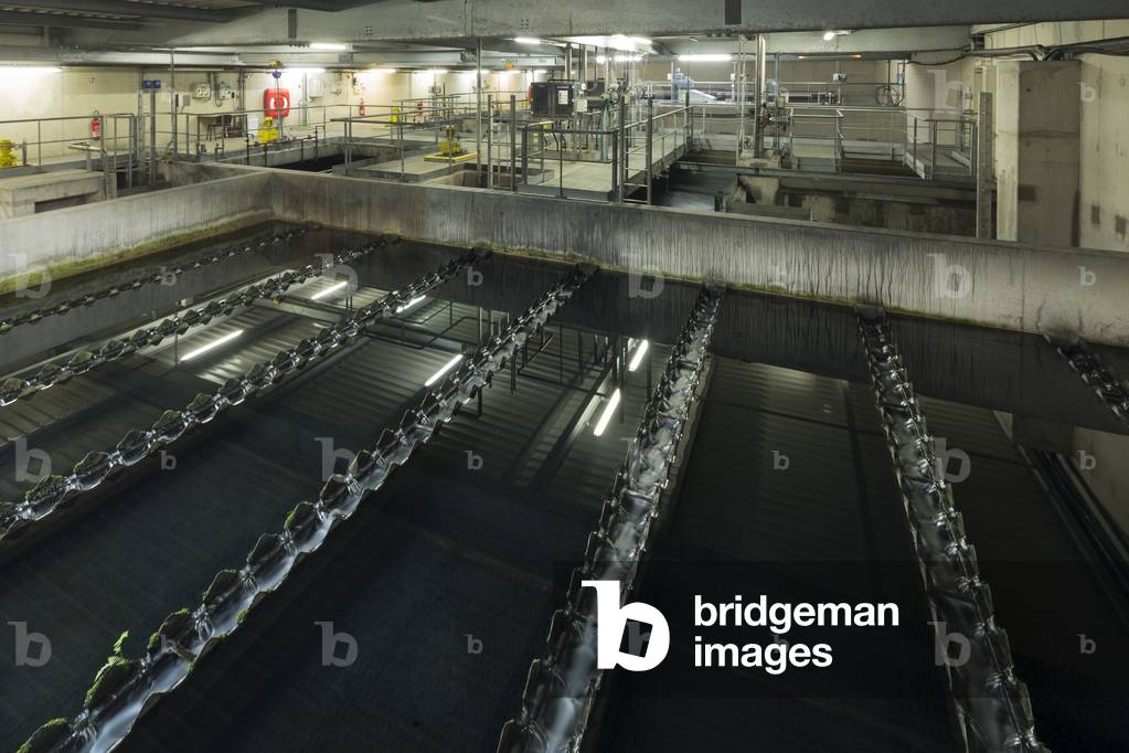 Hay Les Roses factory and reservoir, 2018 (photograph)