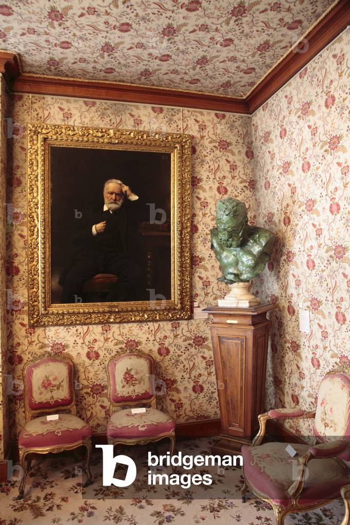 La Maison de Victor Hugo, in the Hotel Rohan-Guemenee (Rohan Guemenee), 6 place des Vosges, Paris 75004. Architecture by Isaac Arnaud, 1605.