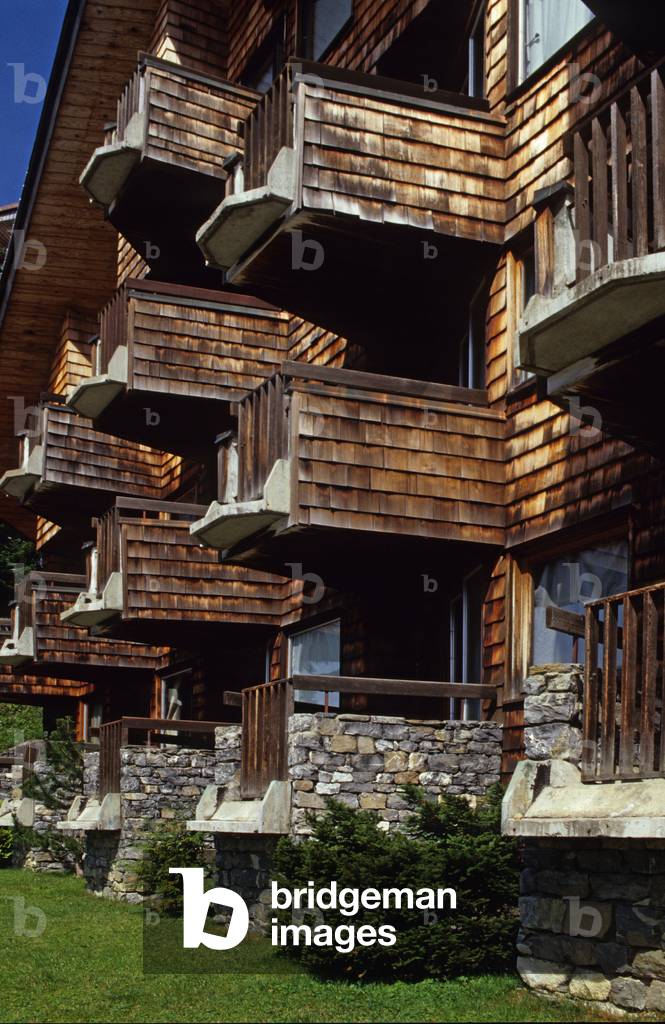 Residence in Avoriaz (Haute Savoie), Architects Jacques Labro and Jean Jacques Orzoni, 1966.
