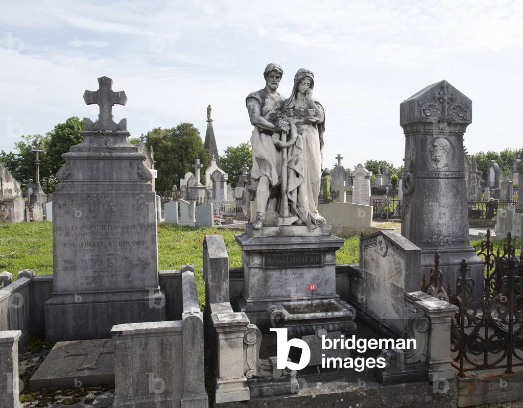 Loyasse Cemetery, Lyon, 2016 (photography)
