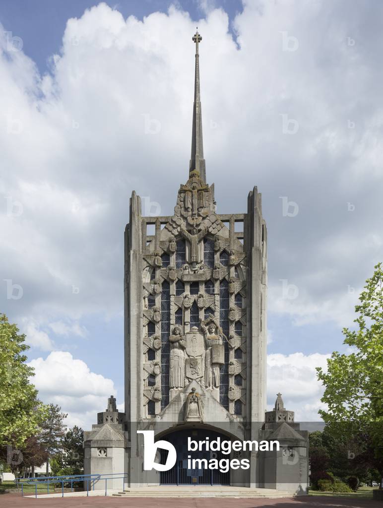 Saint Therese of Elisabethville, 1927-1928, Aubergenville