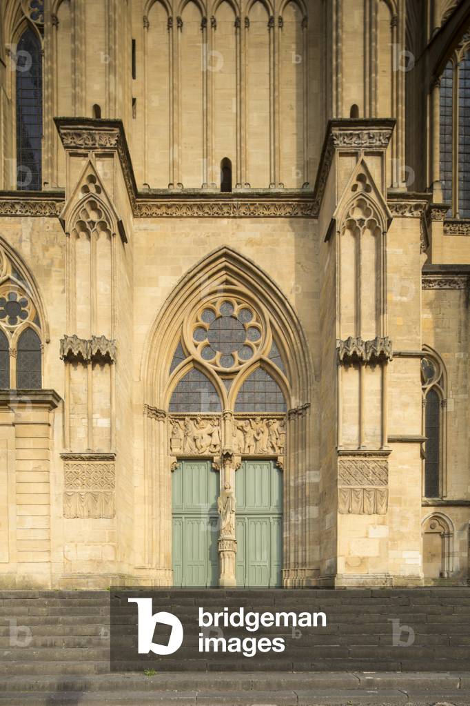 Notre-Dame portal. St Stephen's Cathedral in Metz, 12th-15th Century (photo)