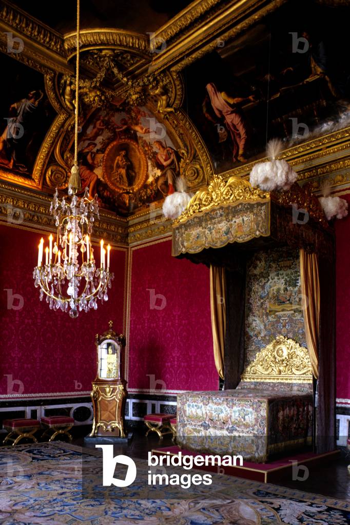 Large king's apartment, Mercure living room decorated by Charles Le Brun with compartmentalised ceilings. Chateau de Versailles (Les Yvelines). Principal architects Louis Le Vau (1612-1670) and Jules Hardouin Mansart (1646-1708), 1660-1700.