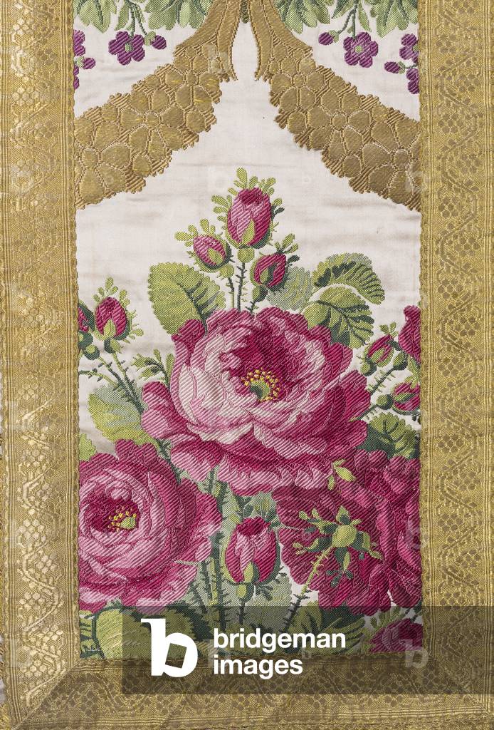 chasuble of a liturgical ensemble offered by Louis-Philippe 1810 (silk embroidered with gold)