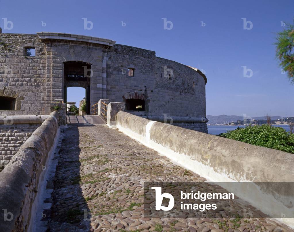 The Royal Tower of Fort Saint Louis, in Toulon in the Var. Construction 18th century, plans by Sebastien Le Prestre de Vauban (1633-1707).