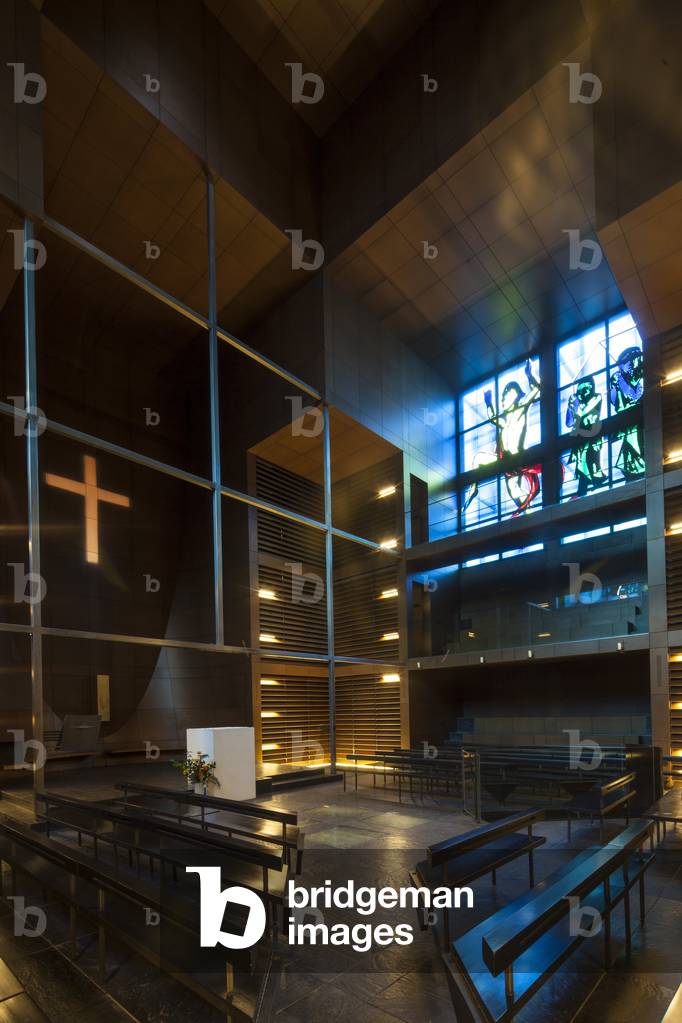 Church Notre Dame de l'Arche d'Alliance, 1995-1998, Paris