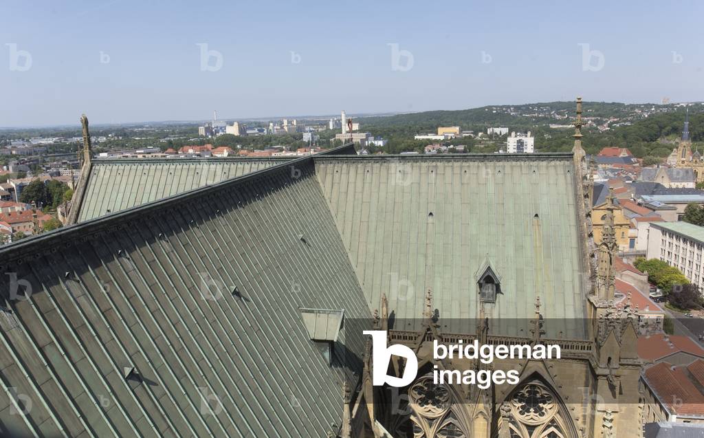 Exterior detail. St Stephen's Cathedral in Metz, 12th-15th Century (photo)