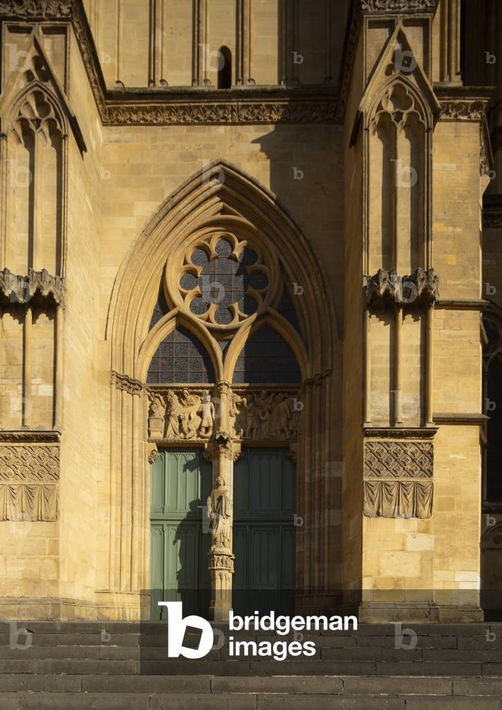 Saint Etienne portal (north). St Stephen's Cathedral in Metz, 12th-15th Century (photo)