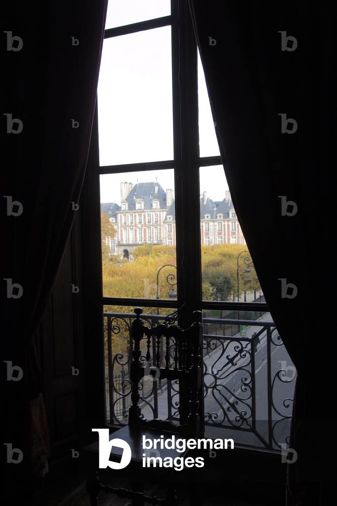 La Maison de Victor Hugo, in the Hotel Rohan-Guemenee (Rohan Guemenee), 6 place des Vosges, Paris 75004. Architecture by Isaac Arnaud, 1605.