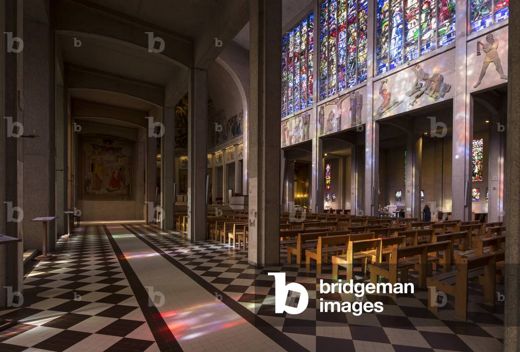 Basilica of Our Lady of the Trinity, 1932-1949, Blois