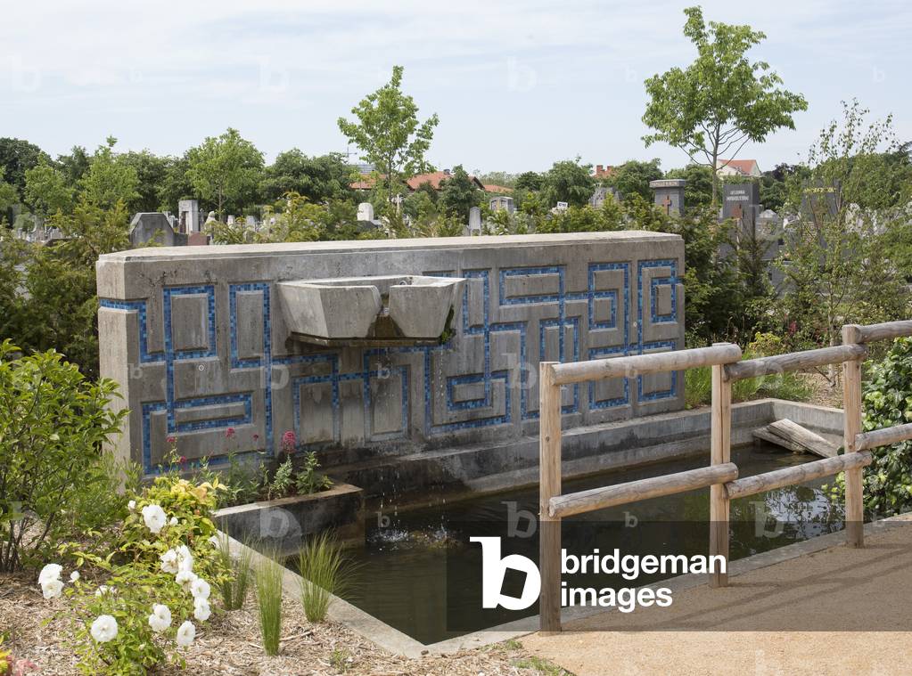 Cemetery of the Croix-Rousse, Lyon, 2016 (photograph)