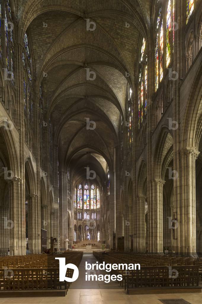 Nave, view towards the choir - Basilique de Saint-Denis (Saint Denis) - France, Ile-de-France, Seine-Saint-Denis