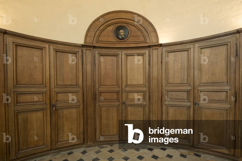 The Sacristy, East Coast, Chapel of the Invalides (1670), Paris (photograph)