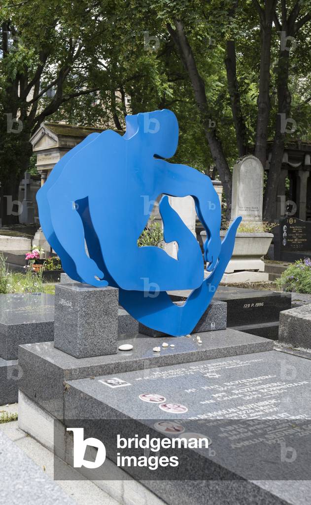 Tomb of the Rozenberg family. Cemetery of Montparnasse, Paris, 2016 (photograph)