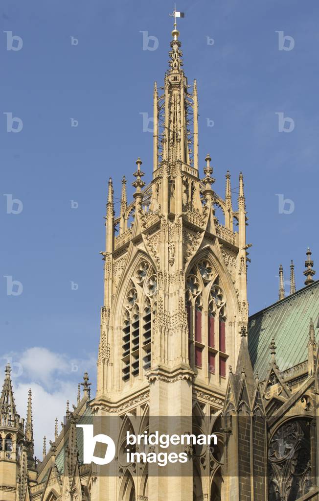 Exterior detail. St Stephen's Cathedral in Metz, 12th-15th Century (photo)