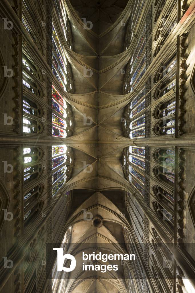 nave vault. St Stephen's Cathedral in Metz