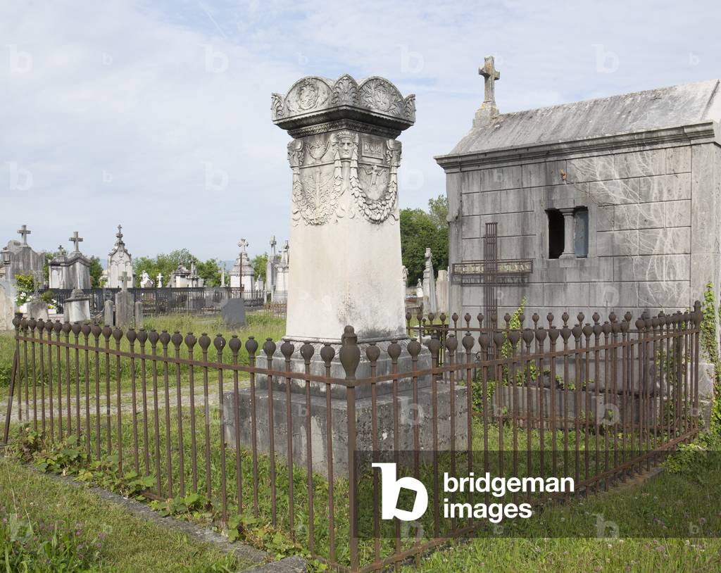 Loyasse Cemetery, Lyon, 2016 (photography)