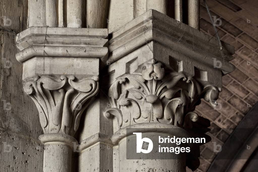 The very spacious grandstands of the Notre Dame Cathedral in Paris lead to surprising degagements on the high ship and perspectives degaged in height. Most of the capitals date back to the twelfth century in the choir, as well as the vaults that take up the triangular part of the lower ambulatory. Cathedrale Notre Dame de Paris - Paris 4 - XIIIth, XIIIth, XIXth, rehabilitation by Viollet-le-Duc -