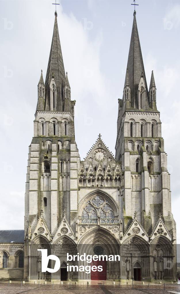 Facade, cathedral of Saint Vincent de Bayeux