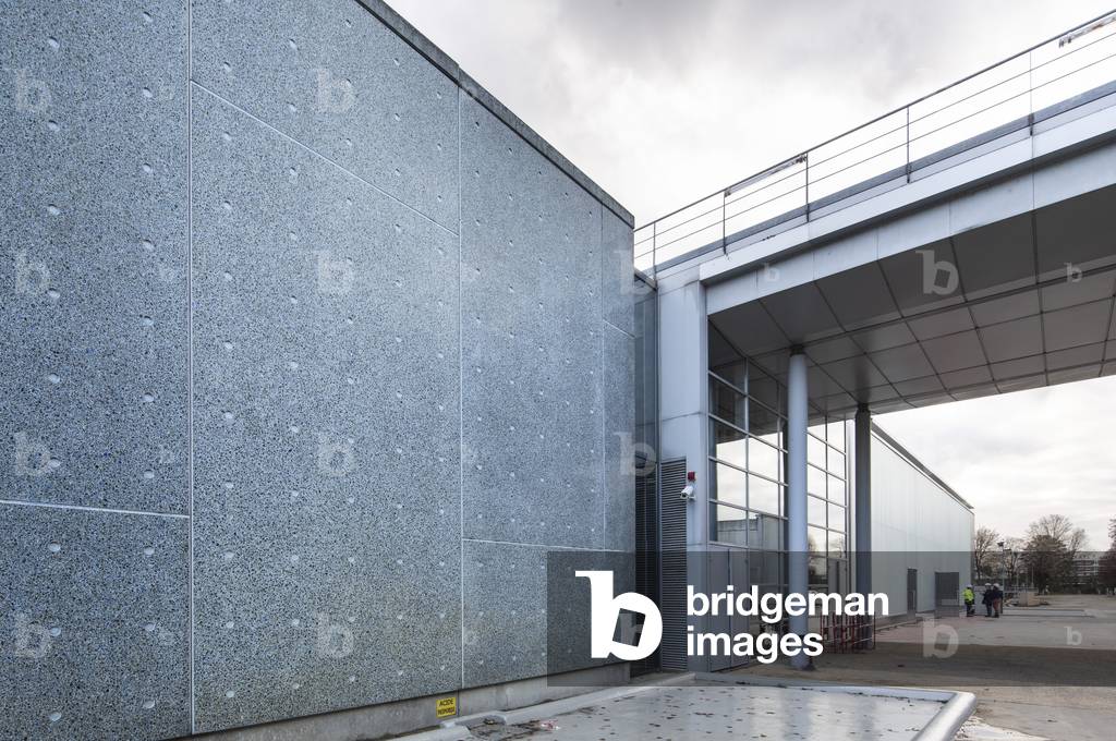 Water Quality Analysis Laboratory, Ivry, 2018 (photograph)