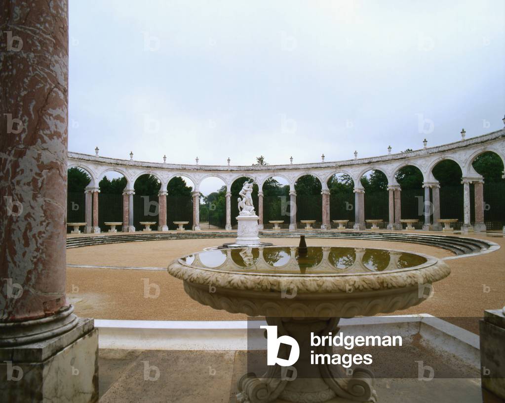 La Colonnade in the Parc du Chateau de Versailles (Les Yvelines), 1660-1700. Gardens of Andre Le Notre (1613-1700) and principal architects: Louis Le Vau (1612-1670) and Jules Hardouin Mansart (1646-1708).