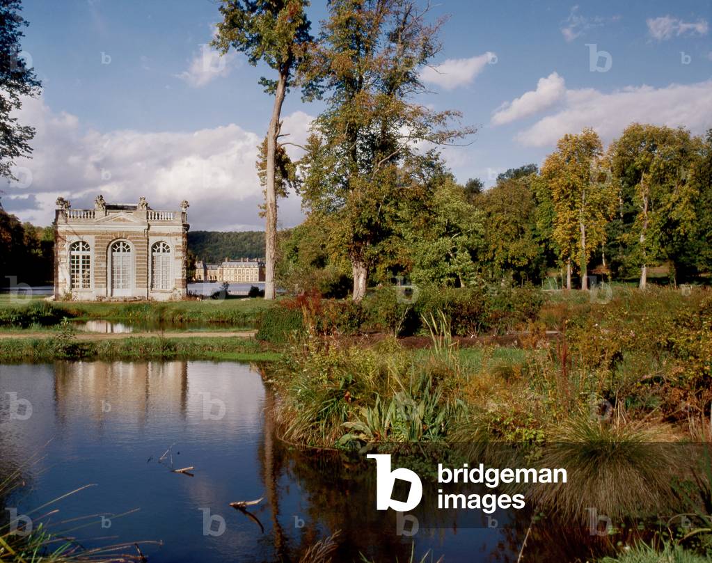 Island pavilion rebuilt from 1741 to 1743. Chateau de Dampierre en Yvelines (Les Yvelines). Chateau-Manoir of the 13th century metamorphosis from 1682 to 1685 by Jules Hardouin Mansart (1646-1708).