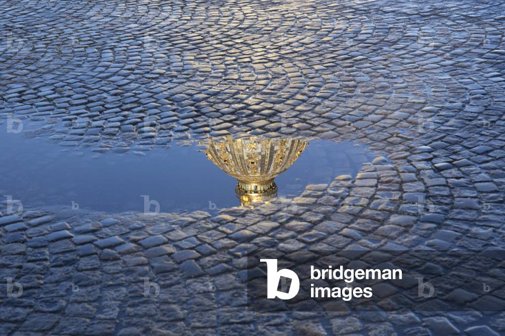 Reflection of the Dome of the Invalides (1670), Paris (photography)