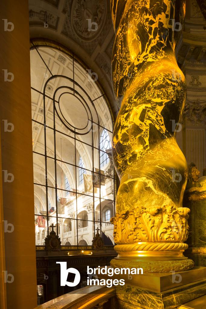 Detail of the altar of the Dome of the Invalides (photograph)