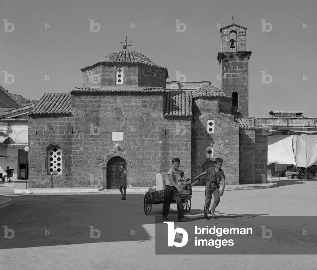 Kalamata (b/w photo)