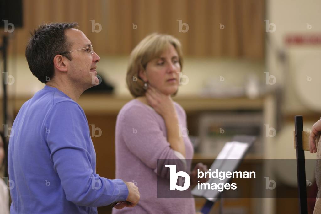 Osvaldo Golijov rehearsing with