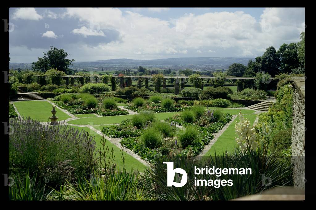 View over The Great Plat Garden from the north-west corner, designed in c.1904-10 by Sir Edwin Lutyens (1869-1944) and Miss Gertrude Jekyll (1843-1932) (photo)