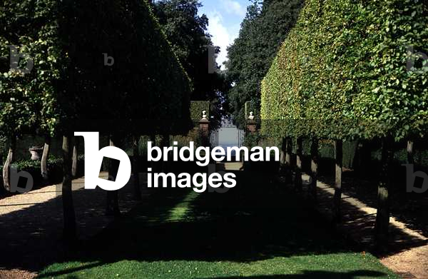 The Stilt Garden, designed between 1908-48 (photo)