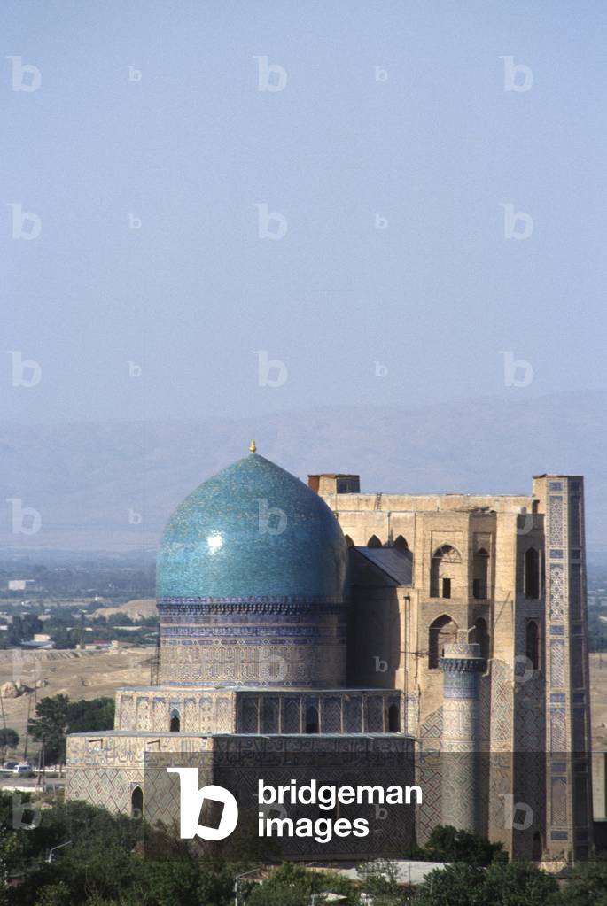 The main Iwan of the Bibi Khanum Mosque (photo)