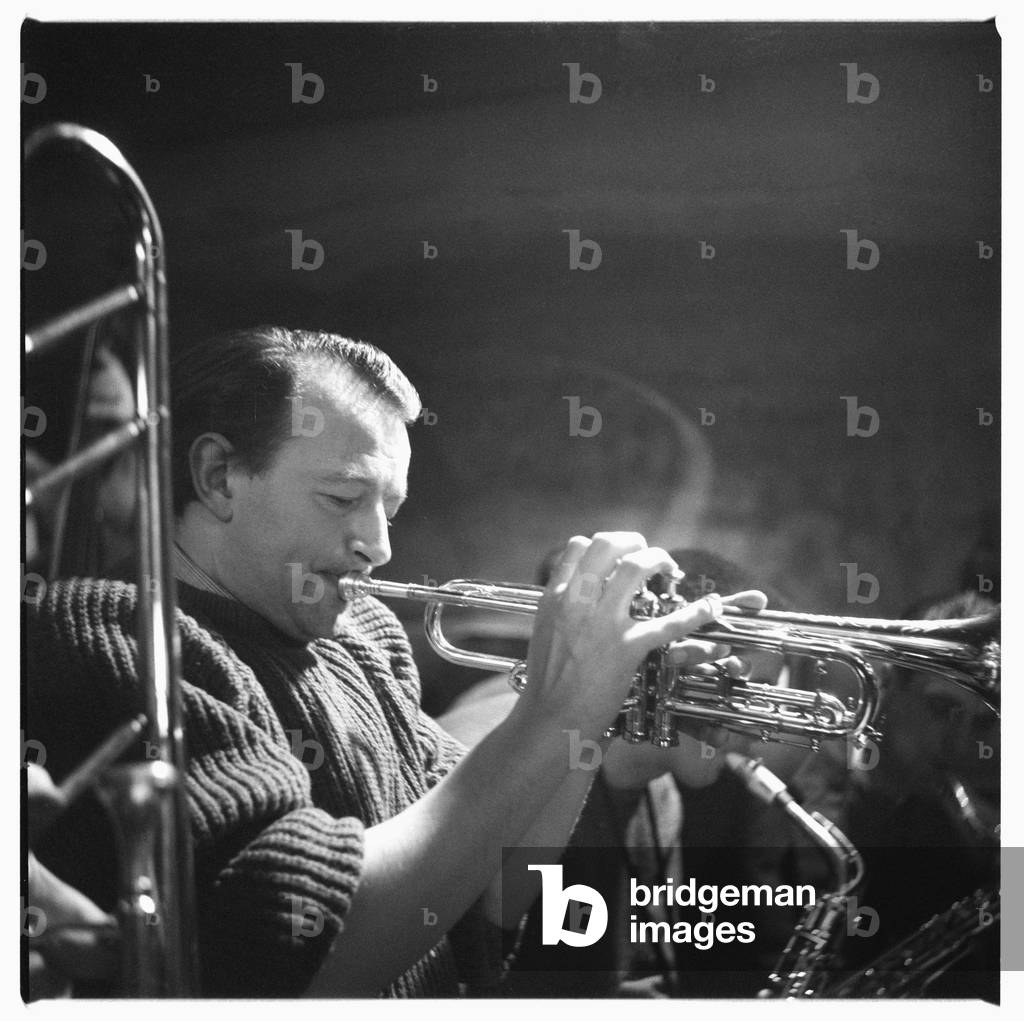 Humphrey Littleton, portrait of jazz musician Humphrey Littleton in 100 Club, Soho London early 1960's (b/w photo)